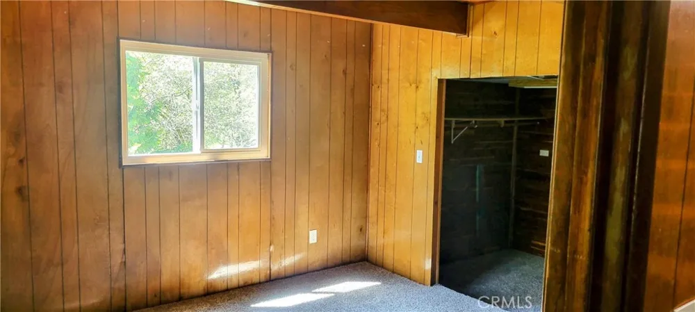 389 Dorn Crestline, CA 92325