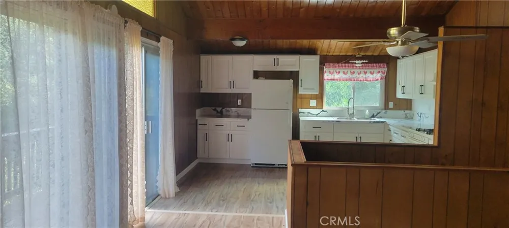 389 Dorn Crestline, CA 92325