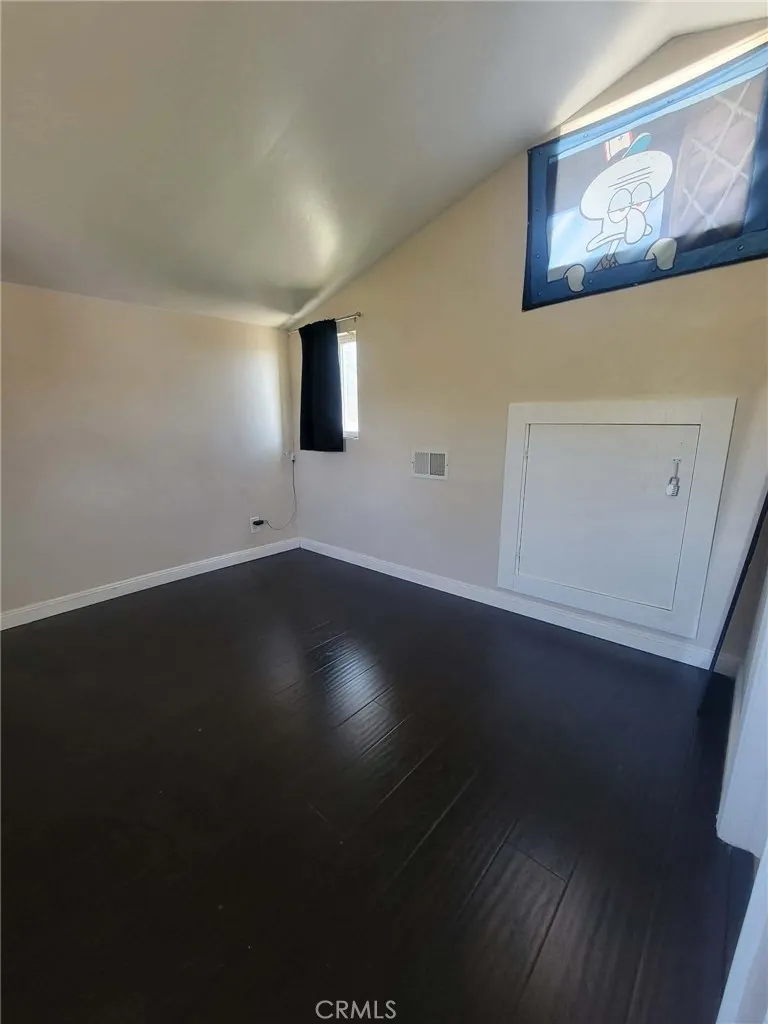 643 E 7th Upland, CA 91786