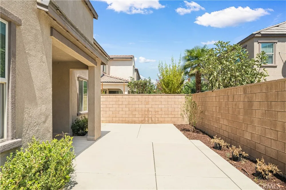 4883 S Bountiful Ontario, CA 91762