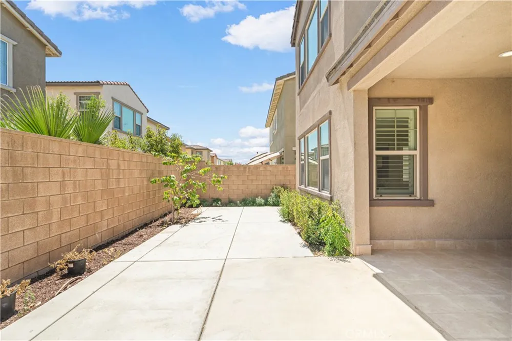 4883 S Bountiful Ontario, CA 91762