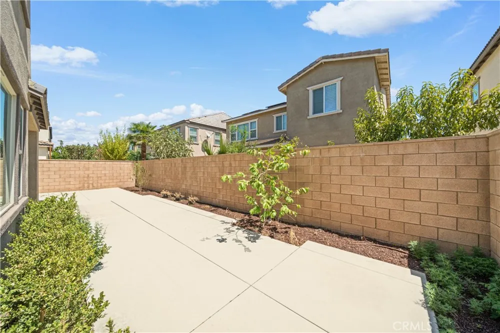 4883 S Bountiful Ontario, CA 91762