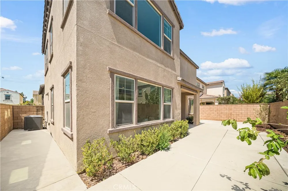 4883 S Bountiful Ontario, CA 91762