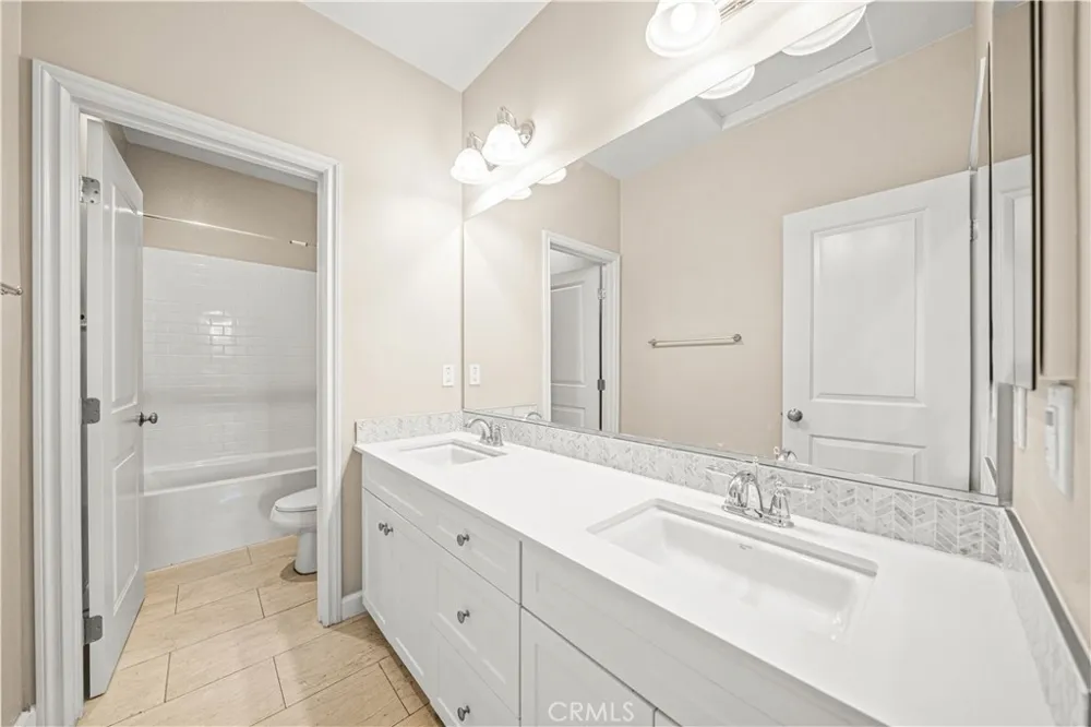 4883 S Bountiful Ontario, CA 91762
