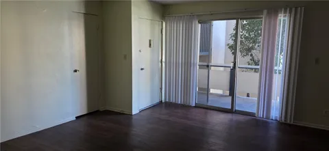 2300 Mountain Avenue #03