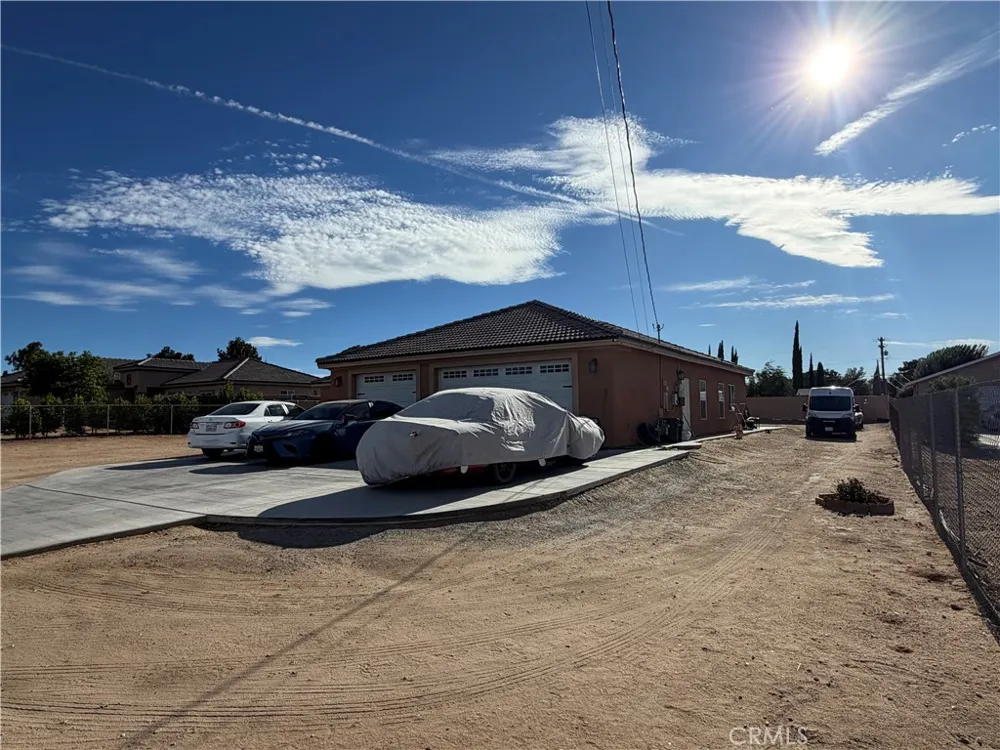 11078 Redwood Avenue Hesperia, CA 92345