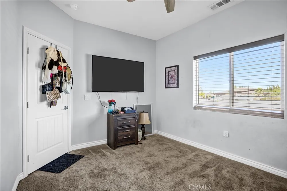 11078 Redwood Avenue Hesperia, CA 92345