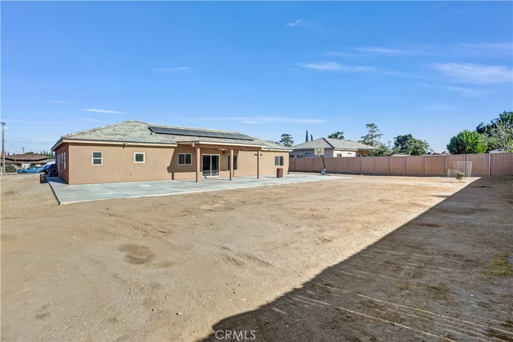 11078 Redwood Avenue Hesperia, CA 92345