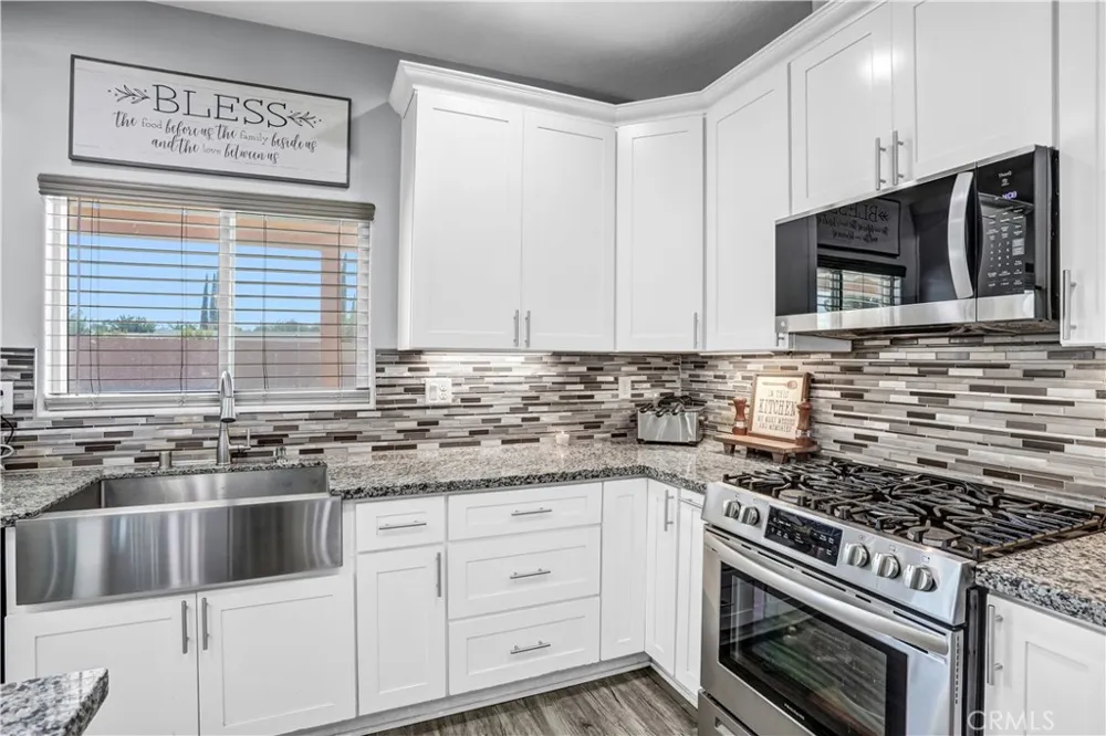 11078 Redwood Avenue Hesperia, CA 92345