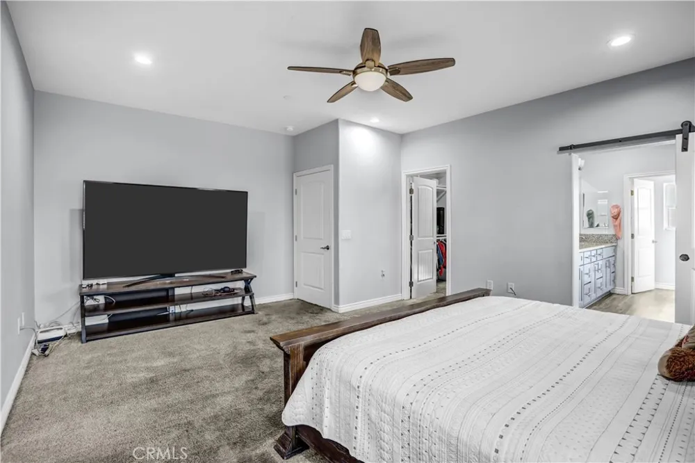 11078 Redwood Avenue Hesperia, CA 92345