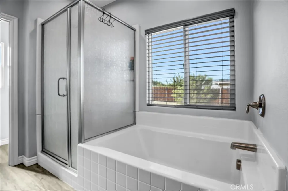 11078 Redwood Avenue Hesperia, CA 92345