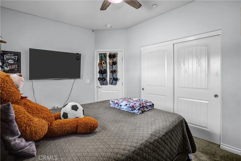 11078 Redwood Avenue Hesperia, CA 92345