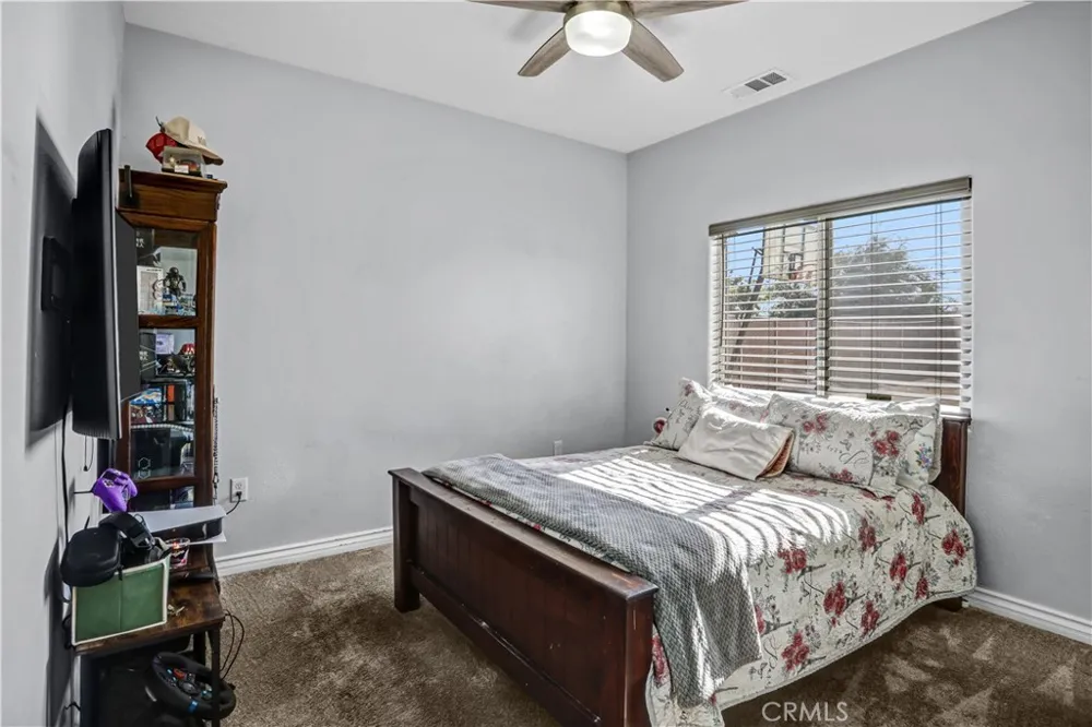 11078 Redwood Avenue Hesperia, CA 92345