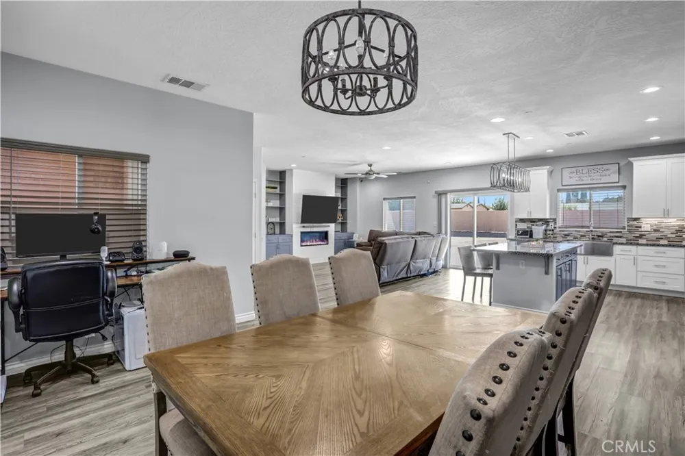 11078 Redwood Avenue Hesperia, CA 92345