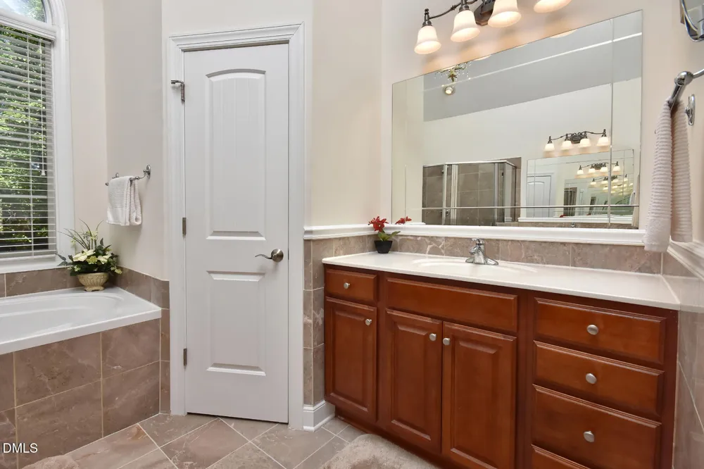 6 Northern Way Court Durham, NC 27712