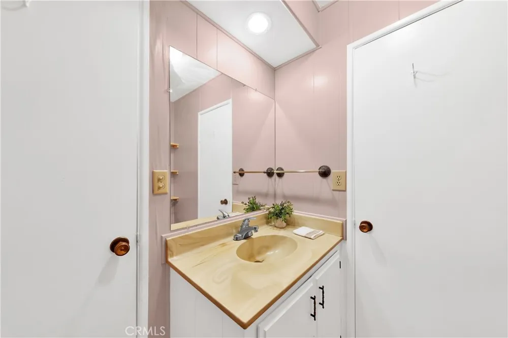 1550 San Vicente Hemet, CA 92543