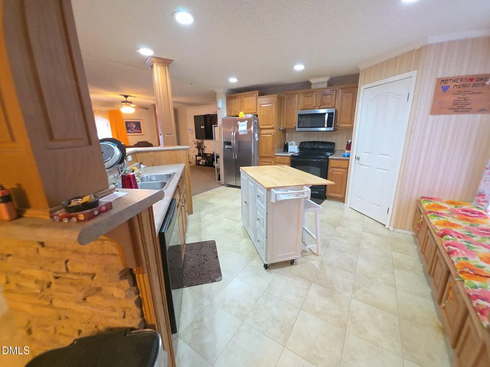 1019 Huckleberry Bottom Road Roanoke Rapids, NC 27870