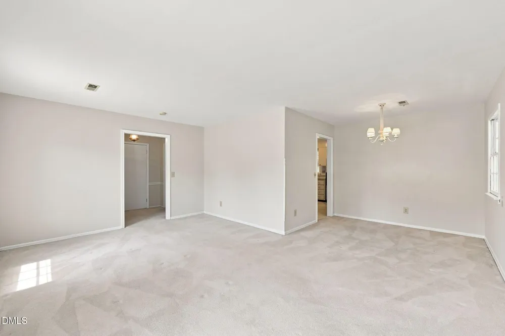 2371 Buckingham Road Burlington, NC 27217