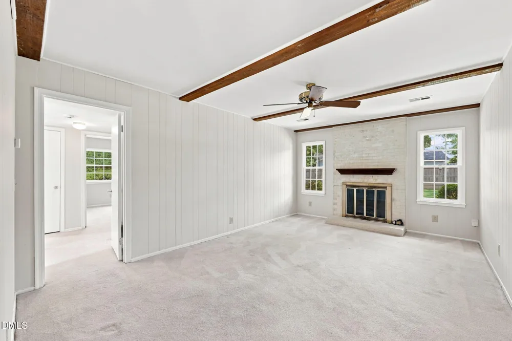 2371 Buckingham Road Burlington, NC 27217