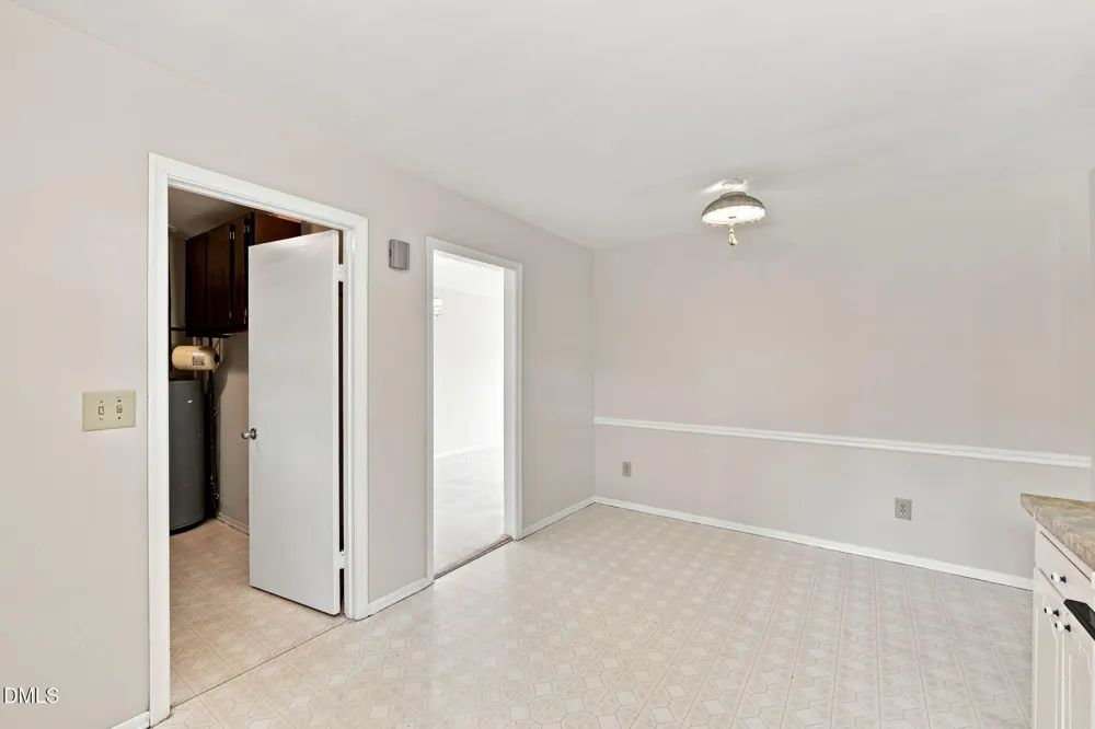 2371 Buckingham Road Burlington, NC 27217