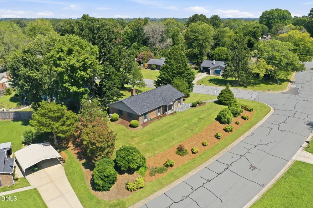 2371 Buckingham Road Burlington, NC 27217