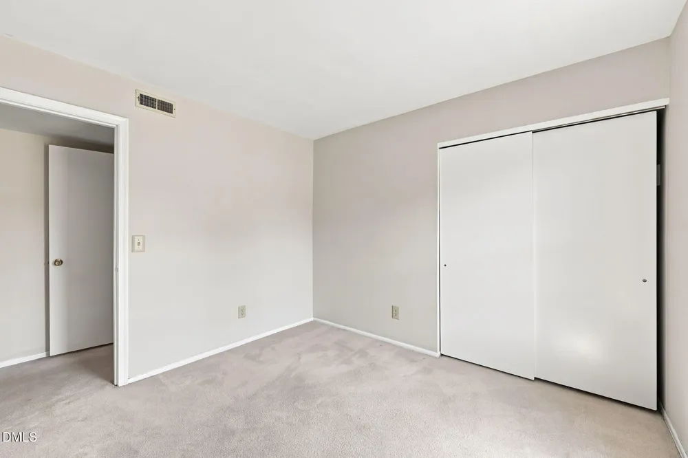 2371 Buckingham Road Burlington, NC 27217