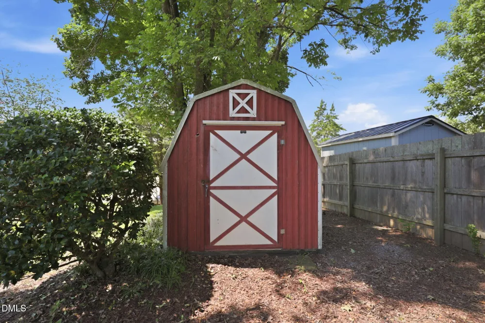 2371 Buckingham Road Burlington, NC 27217