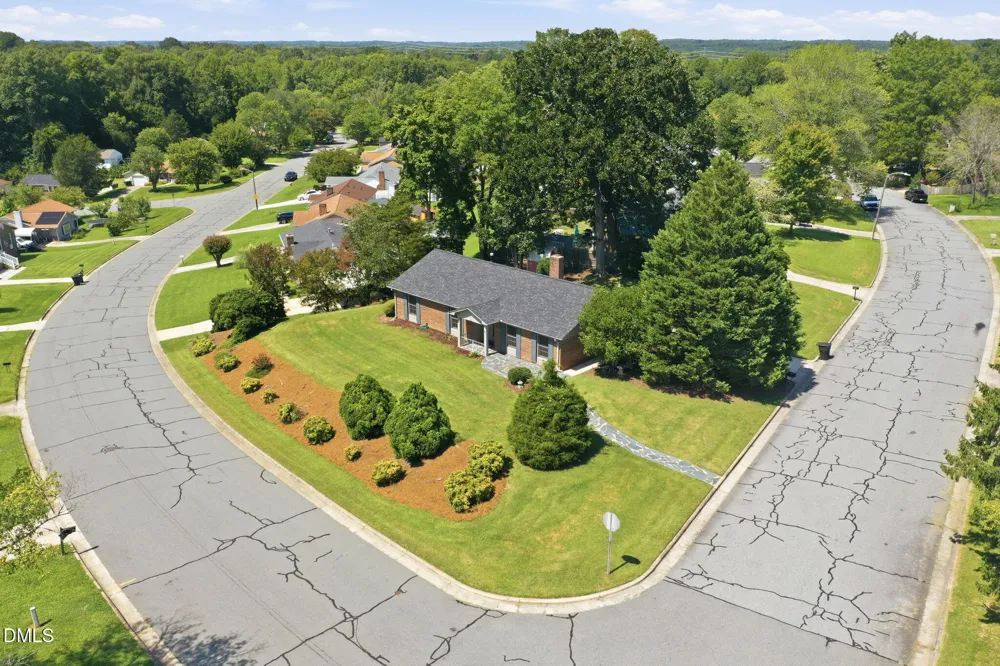2371 Buckingham Road Burlington, NC 27217