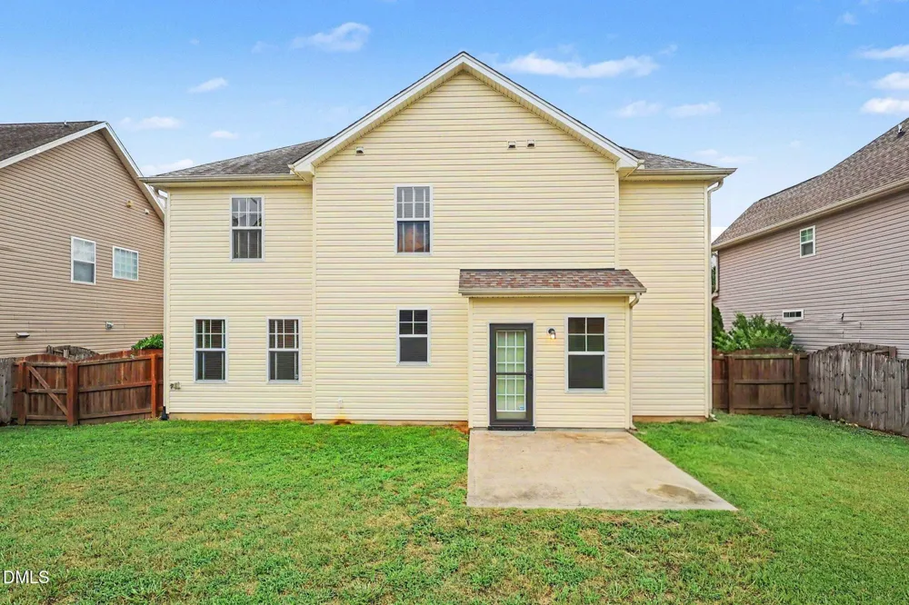 231 E Quailwood Drive Fuquay Varina, NC 27526
