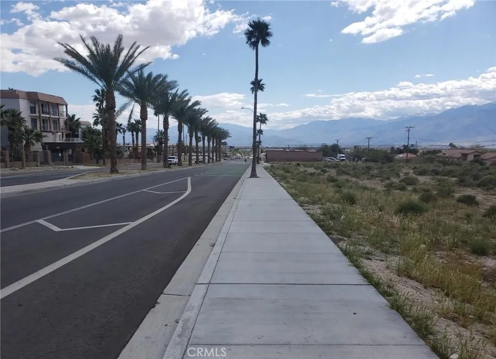 11083 Palm Desert Hot Springs, CA 92240