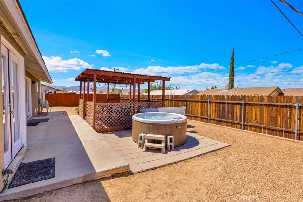 58832 Natoma Yucca Valley, CA 92284