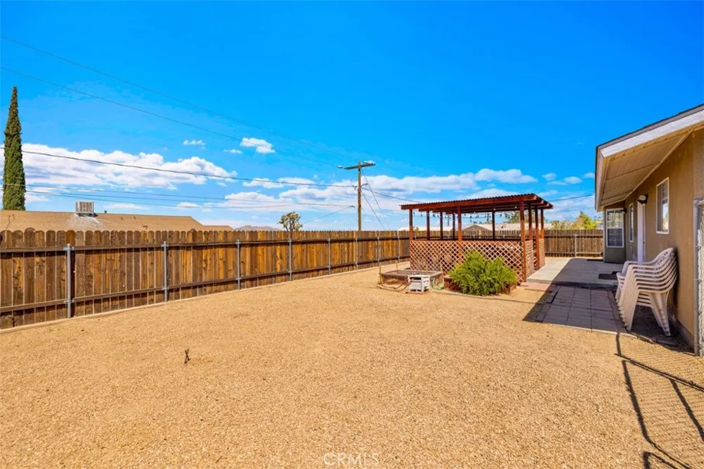 58832 Natoma Yucca Valley, CA 92284