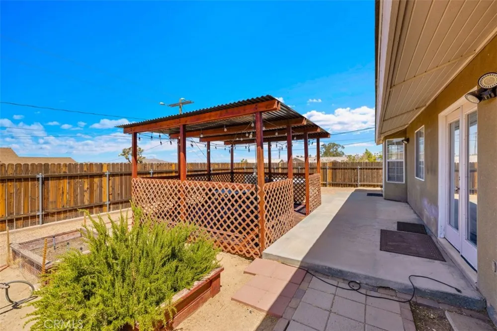 58832 Natoma Yucca Valley, CA 92284