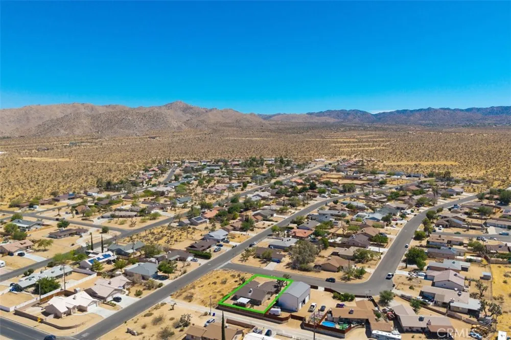 58832 Natoma Yucca Valley, CA 92284