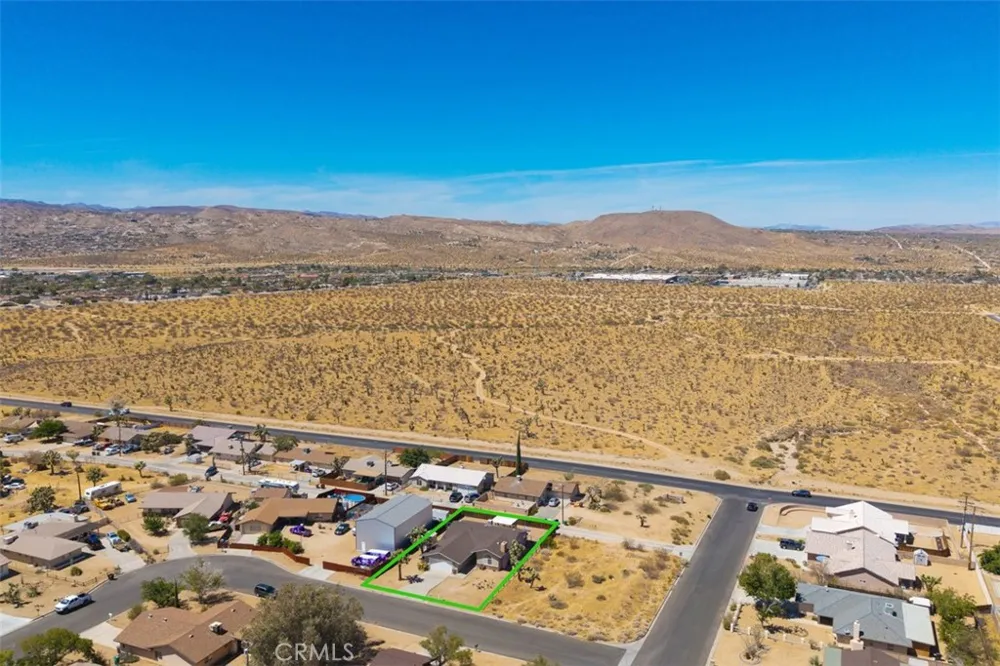 58832 Natoma Yucca Valley, CA 92284