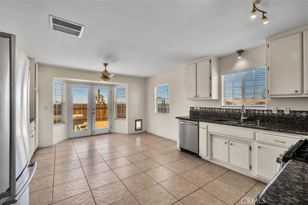 58832 Natoma Yucca Valley, CA 92284