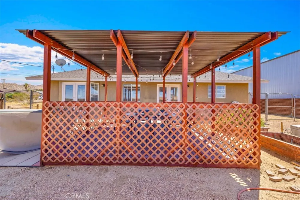 58832 Natoma Yucca Valley, CA 92284