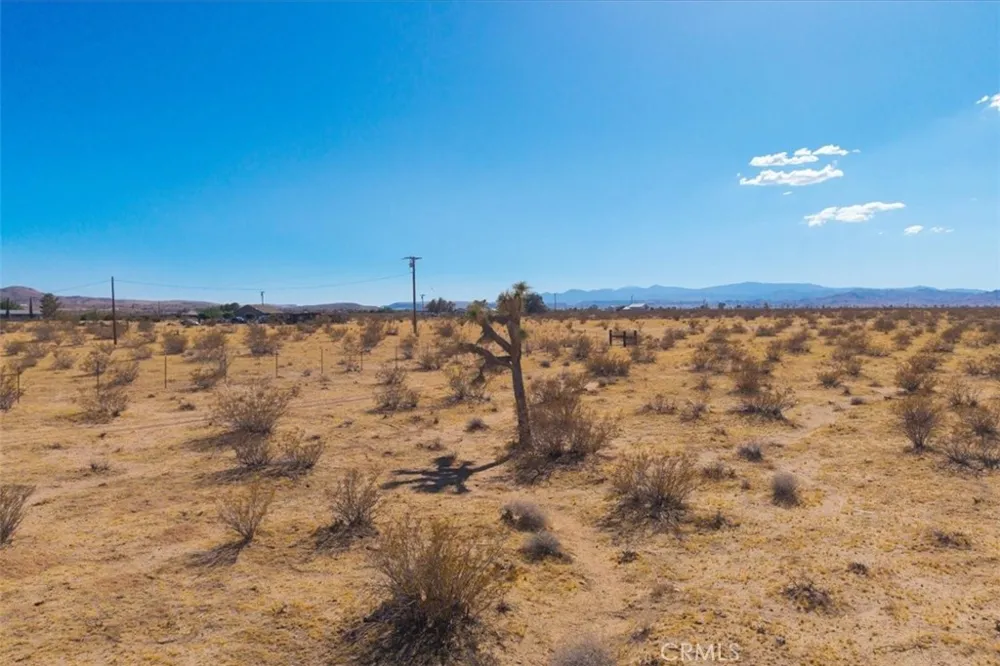 60309 Applegate Way Landers, CA 92285