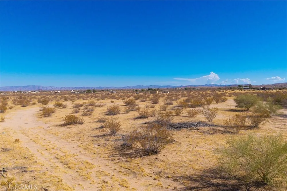 60309 Applegate Way Landers, CA 92285