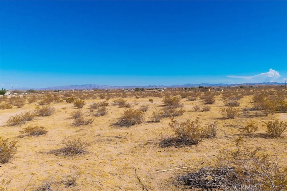 60309 Applegate Way Landers, CA 92285