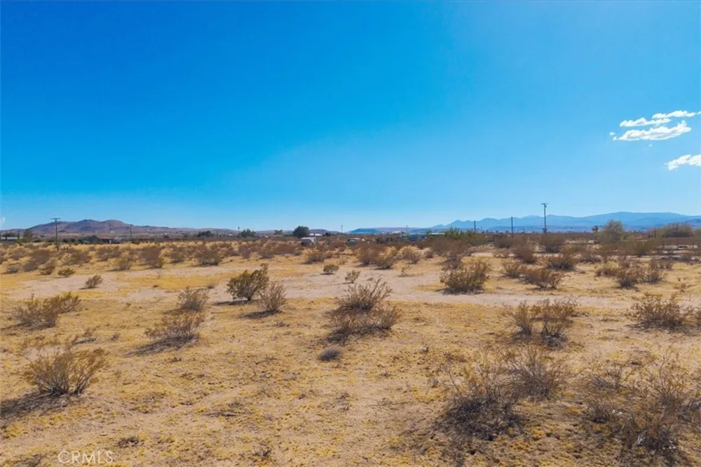 60309 Applegate Way Landers, CA 92285