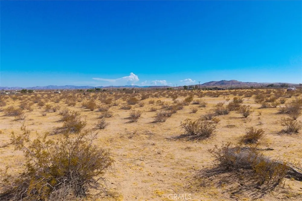 60309 Applegate Way Landers, CA 92285