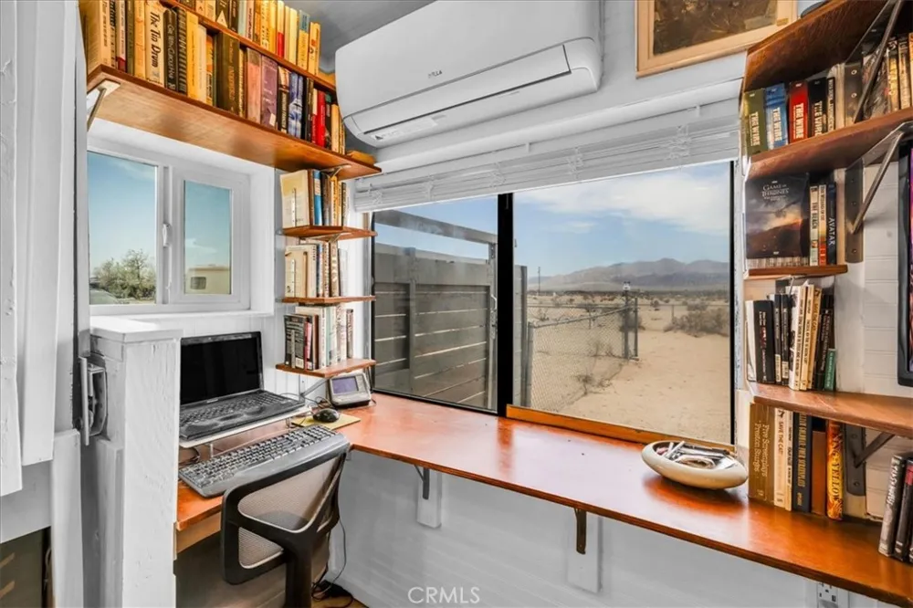 84951 Amboy Road 29 Palms, CA 92277