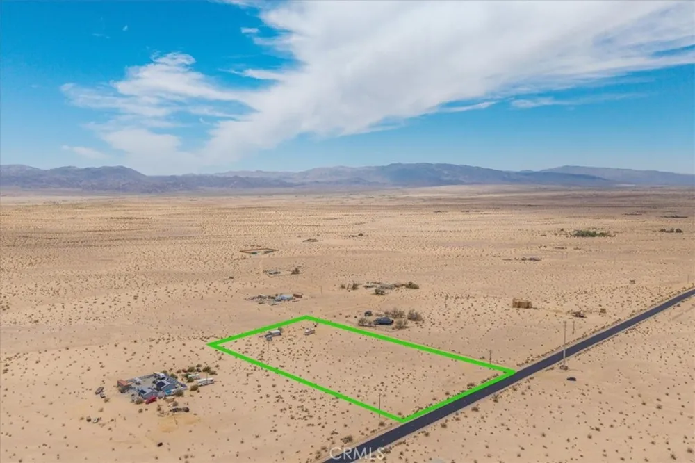 84951 Amboy Road 29 Palms, CA 92277