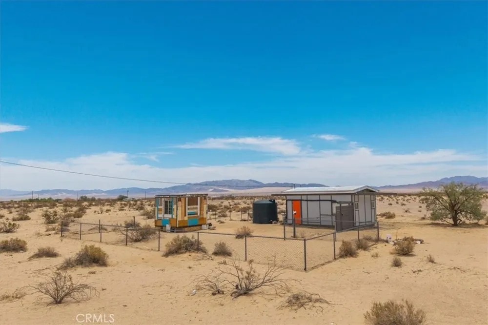 84951 Amboy Road 29 Palms, CA 92277