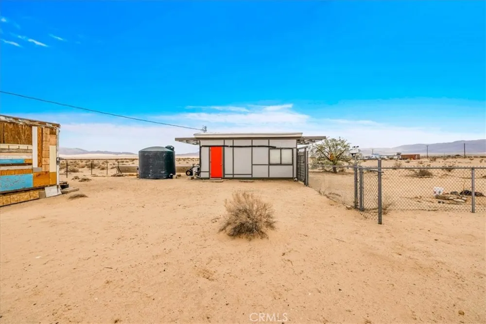 84951 Amboy Road 29 Palms, CA 92277
