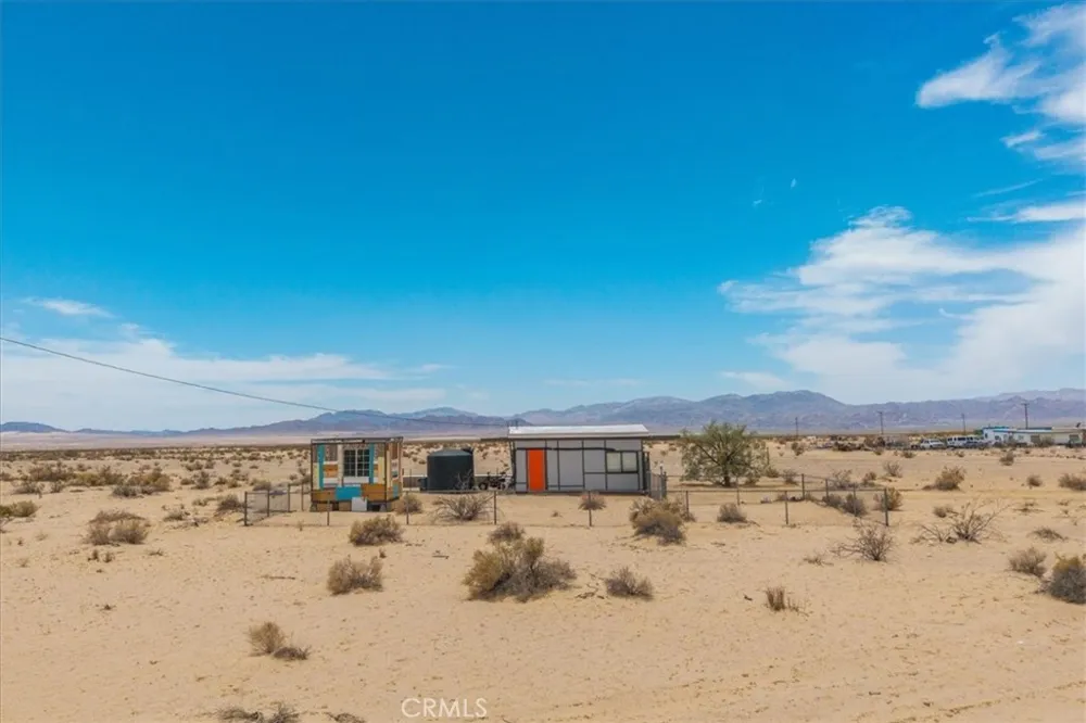 84951 Amboy Road 29 Palms, CA 92277