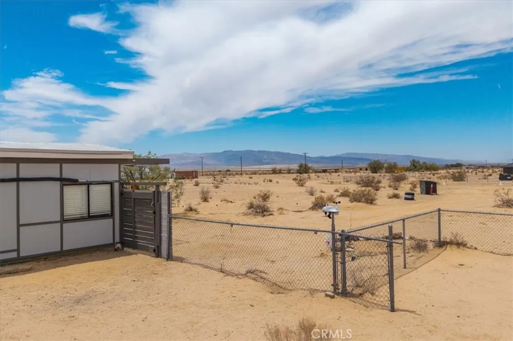 84951 Amboy Road 29 Palms, CA 92277