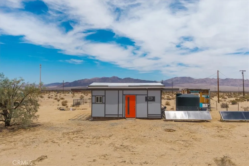 84951 Amboy Road 29 Palms, CA 92277