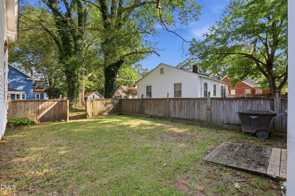 3338 Barrett Street Farmville, NC 27828